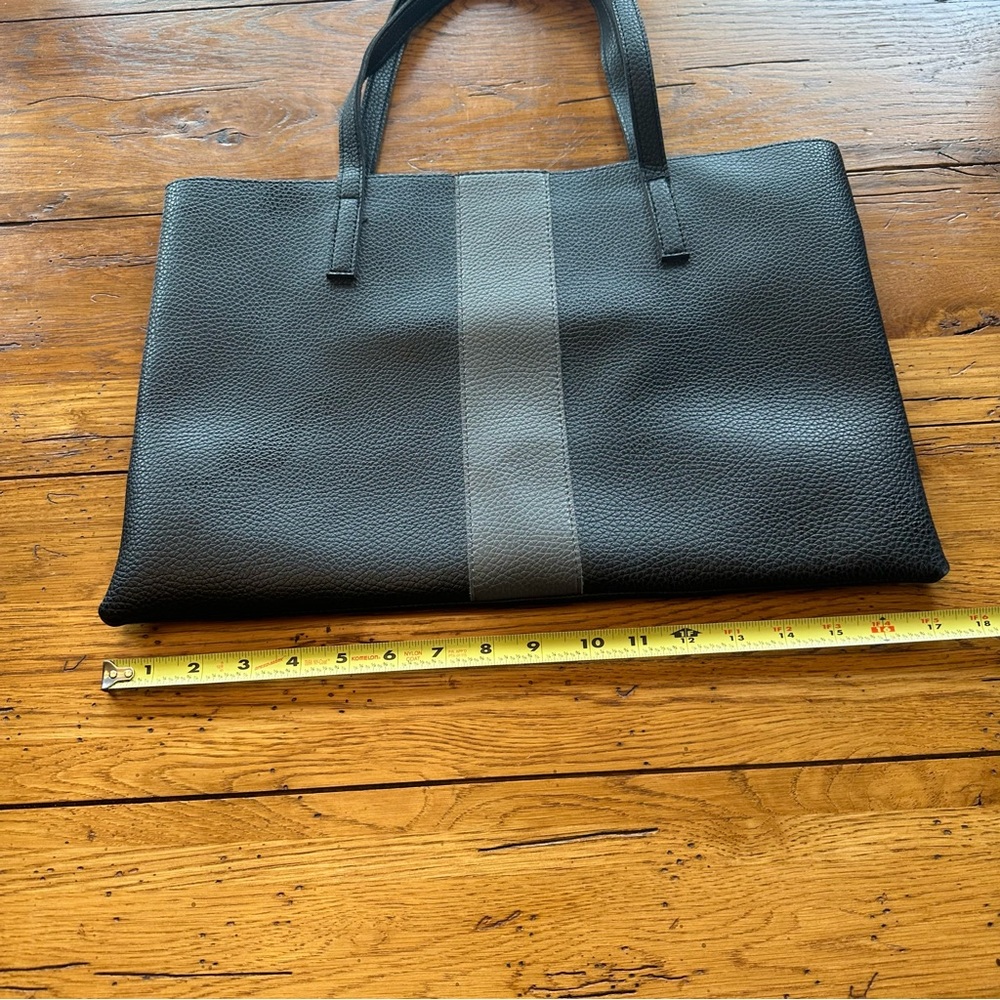 Vince Camuto Luck Black Pebbled Vegan Leather Tote - Picture 4 of 11